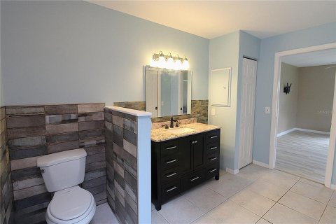 House in Englewood, Florida 3 bedrooms, 143.81 sq.m. № 1882991 - photo 14