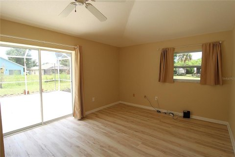 House in Englewood, Florida 3 bedrooms, 143.81 sq.m. № 1882991 - photo 19