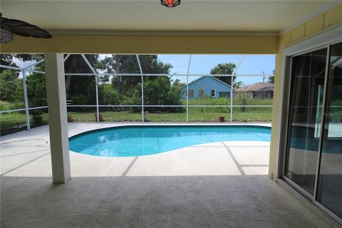 House in Englewood, Florida 3 bedrooms, 143.81 sq.m. № 1882991 - photo 23