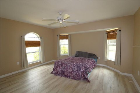 House in Englewood, Florida 3 bedrooms, 143.81 sq.m. № 1882991 - photo 13