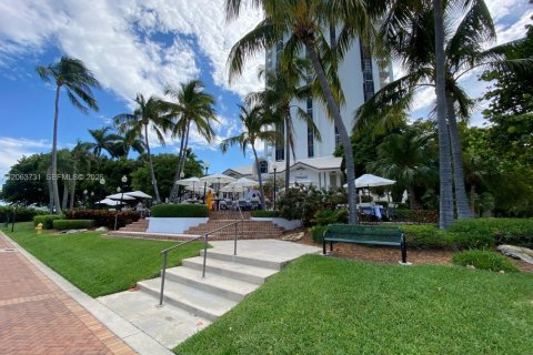 Condominio en venta en Miami, Florida, 2 dormitorios, 136.94 m2 № 2275120 - foto 3