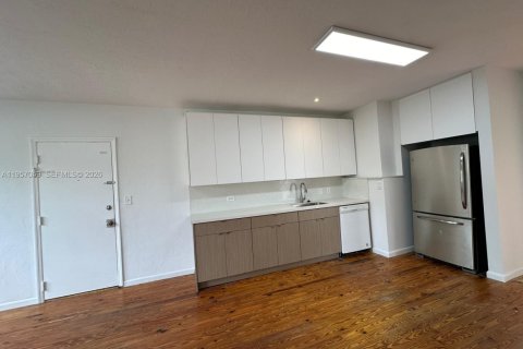 Купить кондоминиум в Майами-Бич, Флорида 2 спальни, 91.97м2, № 2011843 - фото 12