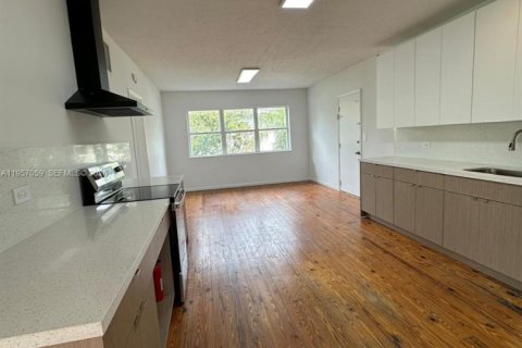 Купить кондоминиум в Майами-Бич, Флорида 2 спальни, 91.97м2, № 2011843 - фото 14