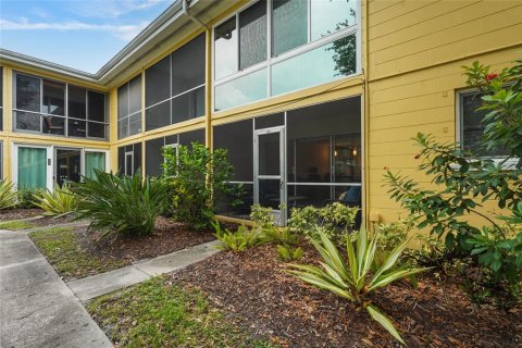 Condo in Sarasota, Florida, 1 bedroom  № 2204185 - photo 23