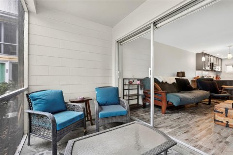 Condo in Sarasota, Florida, 1 bedroom  № 2204185 - photo 19
