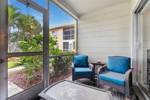 Condo in Sarasota, Florida, 1 bedroom  № 2204185 - photo 20