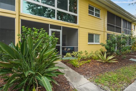 Condo in Sarasota, Florida, 1 bedroom  № 2204185 - photo 22