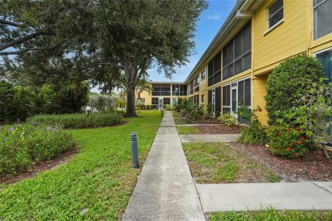 Condo in Sarasota, Florida, 1 bedroom  № 2204185 - photo 24