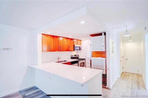 Copropriété à louer à Key Biscayne, Floride: 2 chambres, 103.03 m2 № 2431287 - photo 6