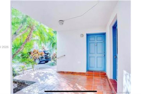 Copropriété à louer à Key Biscayne, Floride: 2 chambres, 103.03 m2 № 2431287 - photo 2