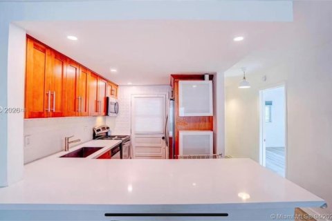 Copropriété à louer à Key Biscayne, Floride: 2 chambres, 103.03 m2 № 2431287 - photo 7