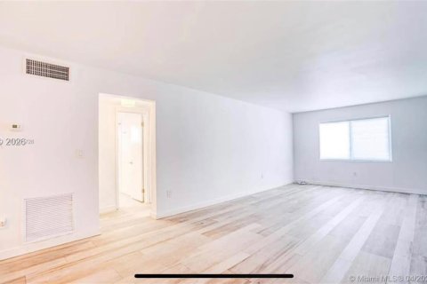 Copropriété à louer à Key Biscayne, Floride: 2 chambres, 103.03 m2 № 2431287 - photo 3