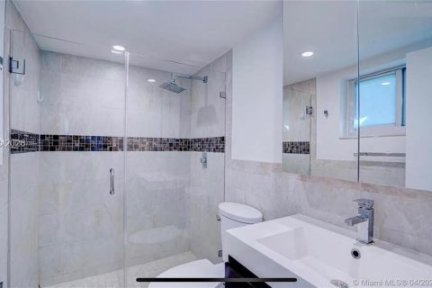 Copropriété à louer à Key Biscayne, Floride: 2 chambres, 103.03 m2 № 2431287 - photo 12