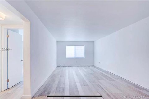 Copropriété à louer à Key Biscayne, Floride: 2 chambres, 103.03 m2 № 2431287 - photo 4