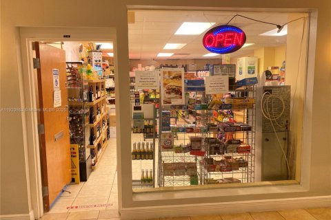 Copropriété à vendre à Hollywood, Floride: 1 chambre, 77.57 m2 № 1974947 - photo 27