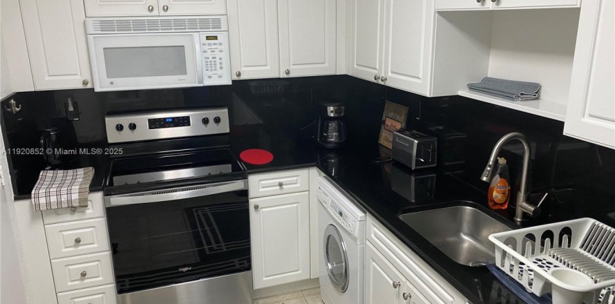 Condo à Hollywood, Floride, 1 chambre  № 1974947