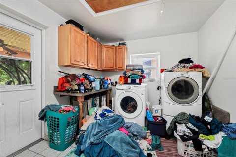 Casa en venta en Orlando, Florida, 3 dormitorios, 254.46 m2 № 2323276 - foto 13