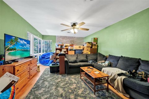 Casa en venta en Orlando, Florida, 3 dormitorios, 254.46 m2 № 2323276 - foto 7