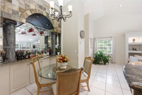 House in Plantation, Florida 4 bedrooms, 272.76 sq.m. № 2071788 - photo 16