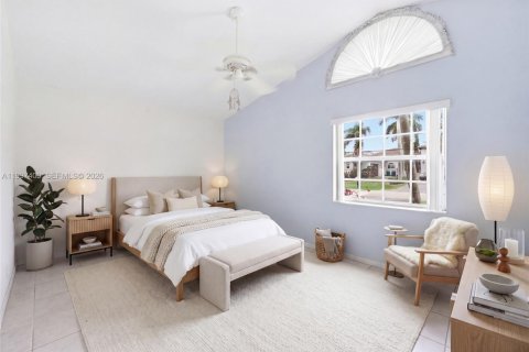 House in Plantation, Florida 4 bedrooms, 272.76 sq.m. № 2071788 - photo 29