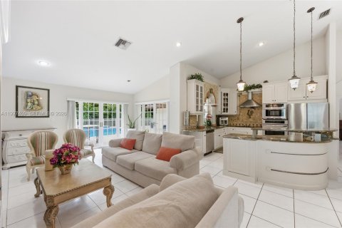 House in Plantation, Florida 4 bedrooms, 272.76 sq.m. № 2071788 - photo 14