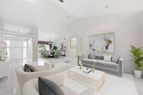 House in Plantation, Florida 4 bedrooms, 272.76 sq.m. № 2071788 - photo 4