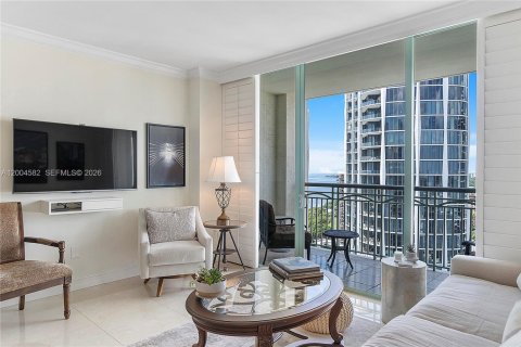 Condo in Miami, Florida, 1 bedroom  № 2068812 - photo 10