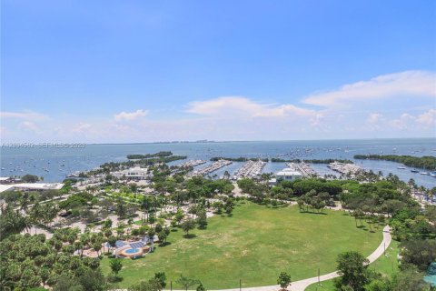 Condo in Miami, Florida, 1 bedroom  № 2068812 - photo 22