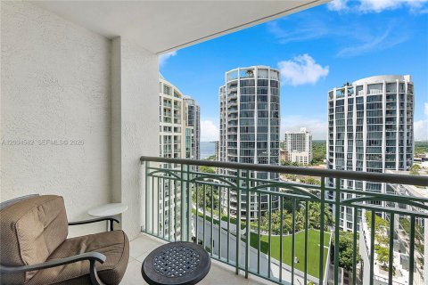 Condo in Miami, Florida, 1 bedroom  № 2068812 - photo 18