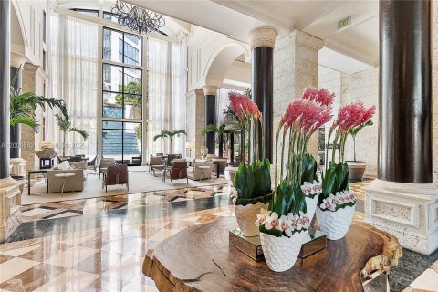 Condo in Miami, Florida, 1 bedroom  № 2068812 - photo 3