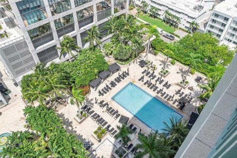 Condo in Miami, Florida, 1 bedroom  № 2068812 - photo 21