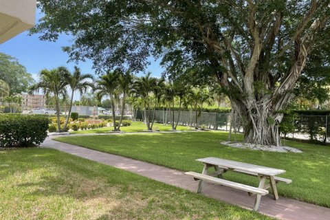 Copropriété à vendre à Palm Springs, Floride: 1 chambre, 73.39 m2 № 2077479 - photo 22