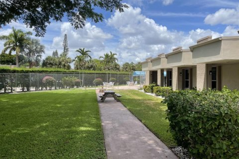 Copropriété à vendre à Palm Springs, Floride: 1 chambre, 73.39 m2 № 2077479 - photo 8