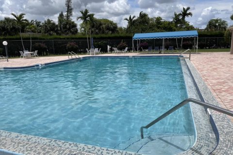 Copropriété à vendre à Palm Springs, Floride: 1 chambre, 73.39 m2 № 2077479 - photo 21