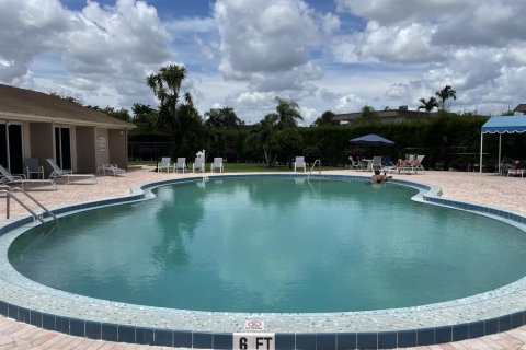 Copropriété à vendre à Palm Springs, Floride: 1 chambre, 73.39 m2 № 2077479 - photo 17