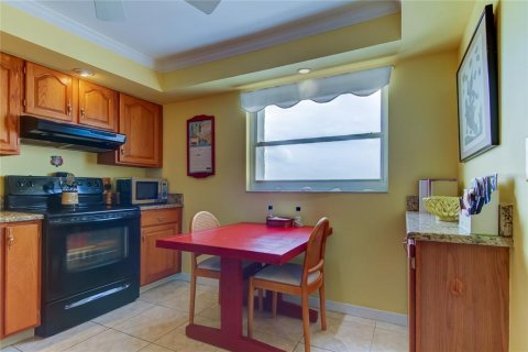 Condo in Saint Pete Beach, Florida, 2 bedrooms  № 1512815 - photo 5
