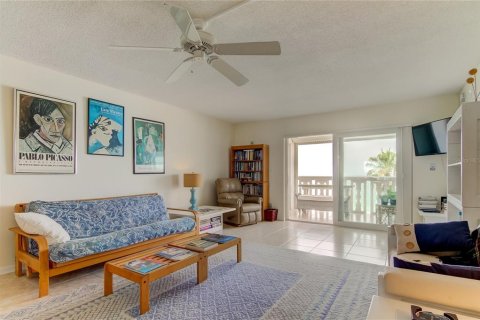 Condo in Saint Pete Beach, Florida, 2 bedrooms  № 1512815 - photo 11