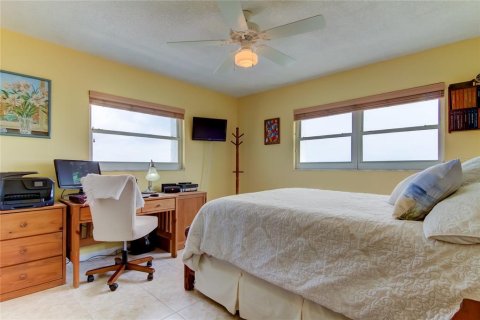 Condominio en venta en Saint Pete Beach, Florida, 2 dormitorios, 104.05 m2 № 1512815 - foto 21