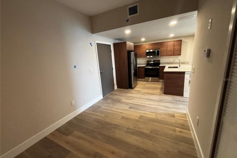 Condo in Orlando, Florida, 1 bedroom  № 2234661 - photo 7