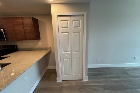 Condo in Orlando, Florida, 1 bedroom  № 2234661 - photo 10