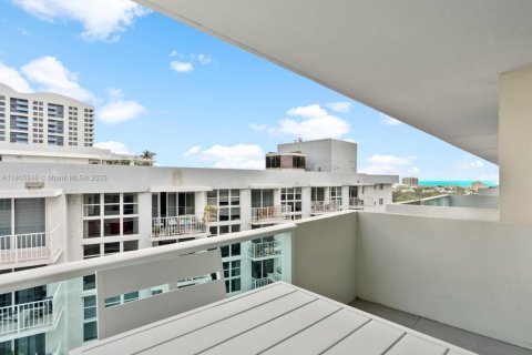 Condominio en venta en Miami Beach, Florida, 51.28 m2 № 1766876 - foto 22
