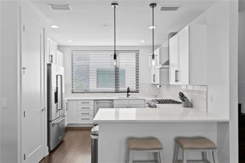 Touwnhouse à vendre à Tampa, Floride: 3 chambres, 172.33 m2 № 2236135 - photo 3