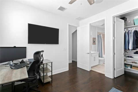 Touwnhouse à vendre à Tampa, Floride: 3 chambres, 172.33 m2 № 2236135 - photo 13