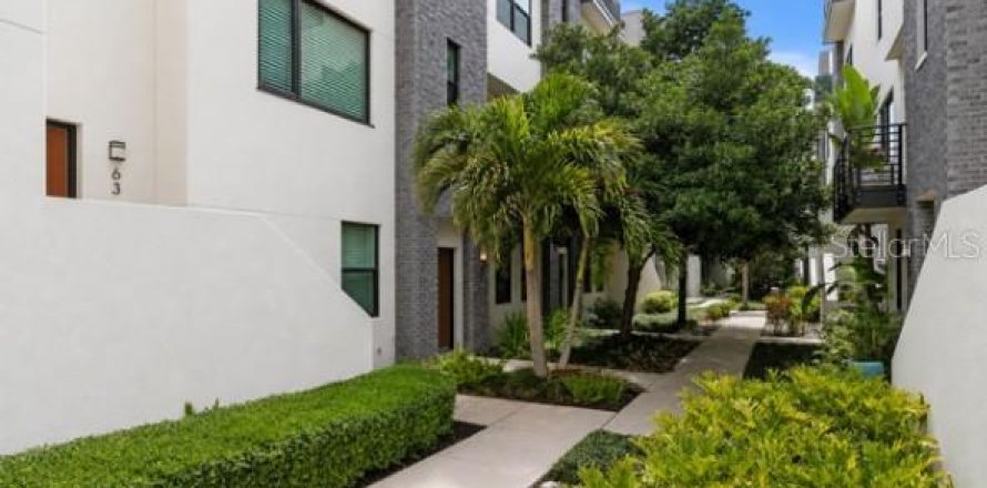 Touwnhouse à Tampa, Floride 3 chambres, 172.33 m2 № 2236135