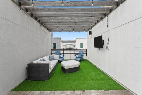 Touwnhouse à vendre à Tampa, Floride: 3 chambres, 172.33 m2 № 2236135 - photo 2