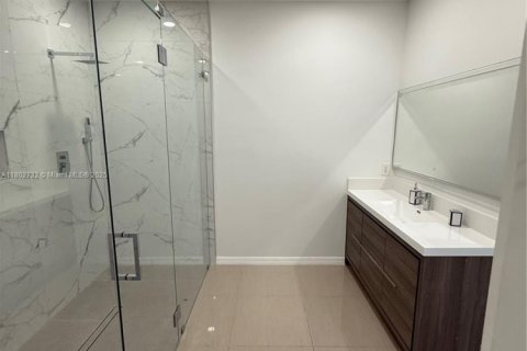 Casa en venta en Cape Coral, Florida, 4 dormitorios № 1686200 - foto 21