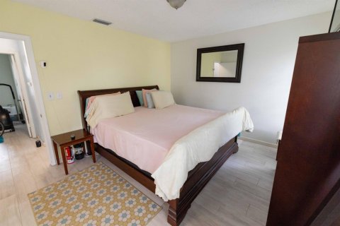 Villa ou maison à vendre à Sunrise, Floride: 3 chambres, 127.93 m2 № 2402053 - photo 15