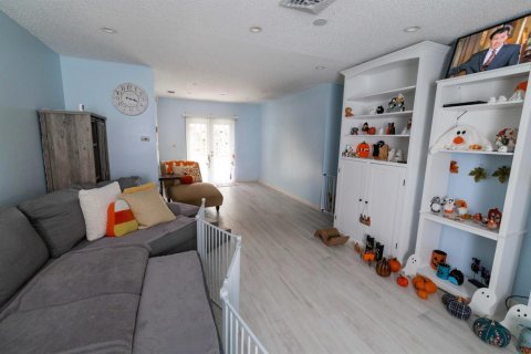 Villa ou maison à vendre à Sunrise, Floride: 3 chambres, 127.93 m2 № 2402053 - photo 9