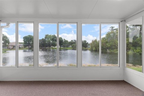 Condo in New Port Richey, Florida, 1 bedroom  № 2091650 - photo 30
