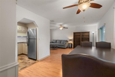 Condo in New Port Richey, Florida, 1 bedroom  № 2091650 - photo 20